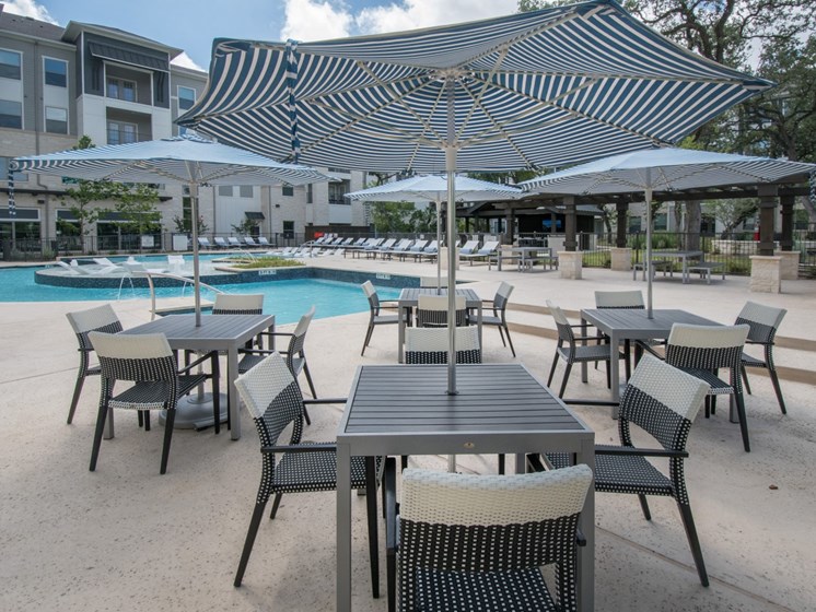 san antonio tx outdoor seating apartments for residents